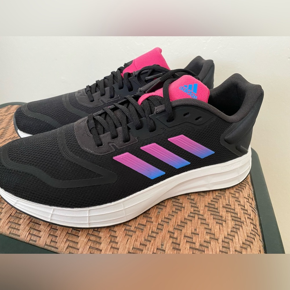 New adidas women’s size 10 wide